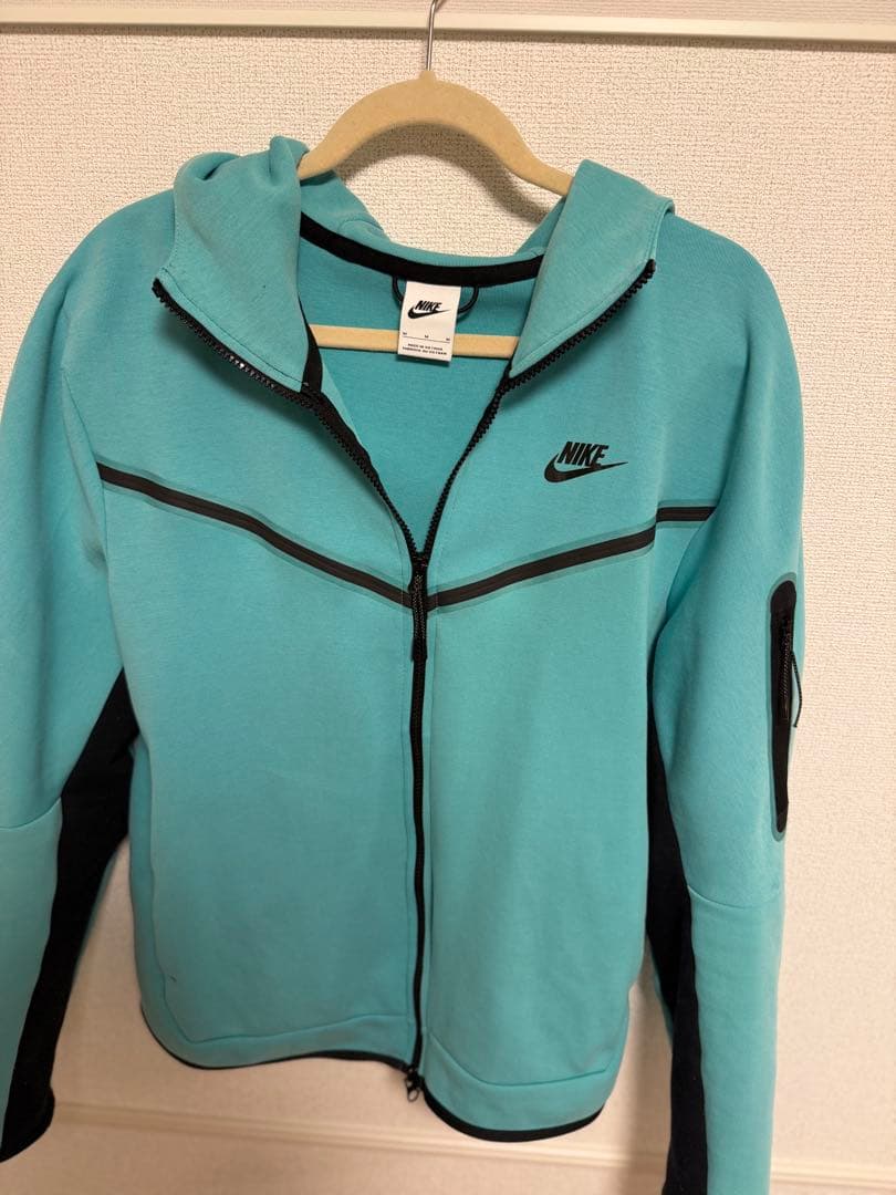 海外限定 NIKE テックフリース上ティファニーカラー M日本未発売