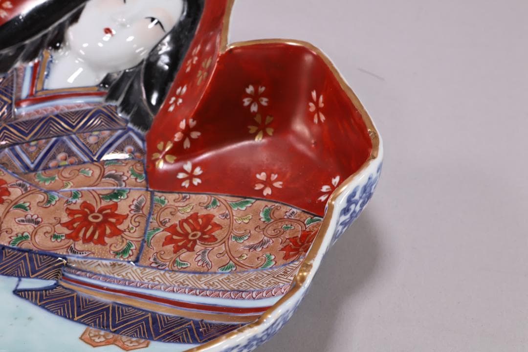 江戸中期 古伊万里 美人形 飾皿 変形皿 色絵金彩 巾40.5㎝ BJ201