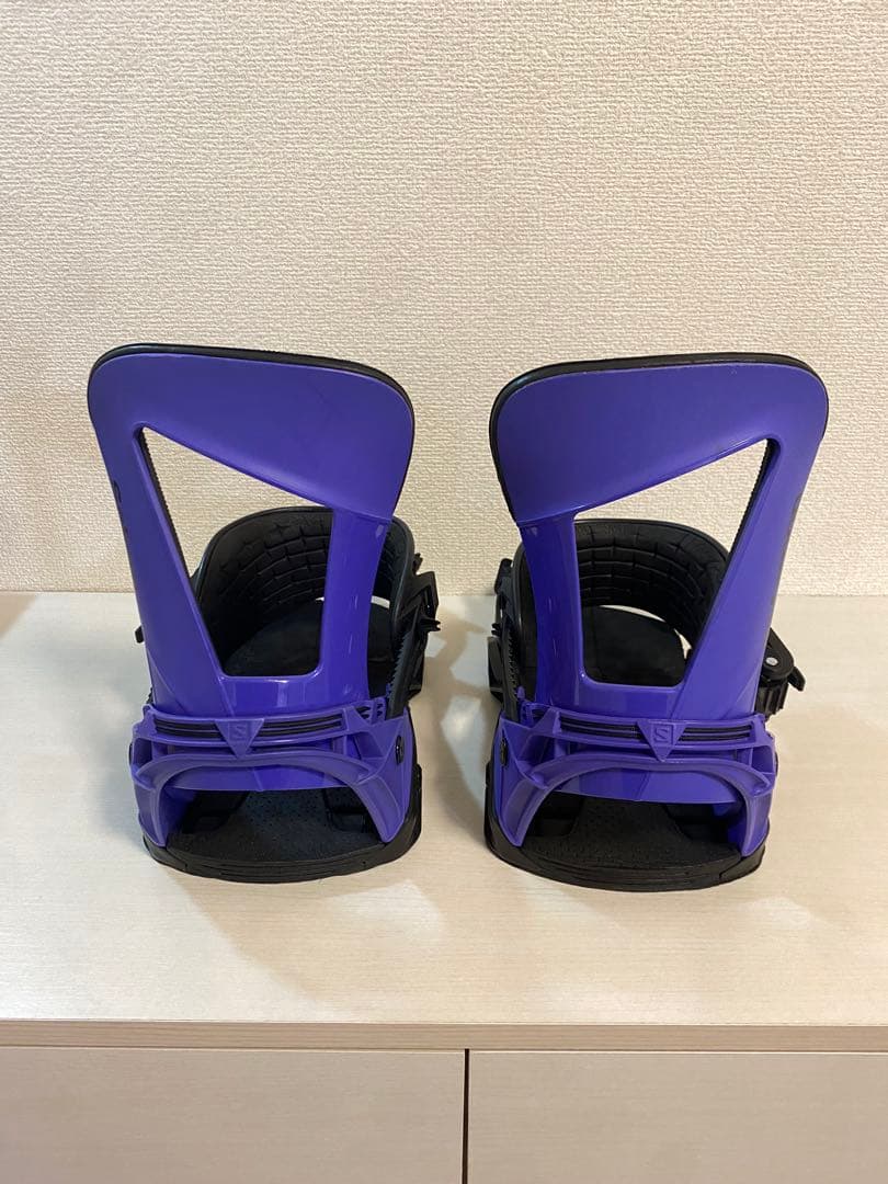 美品　SALOMON HOLOGRAM サロモン　ホログラム M 22-23