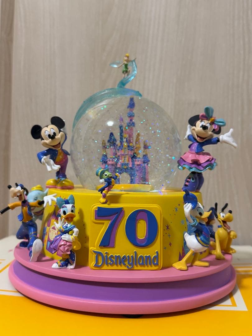 ディズニーランド 70周年 スノードーム ディズニー春祭りくじ - メルカリ
