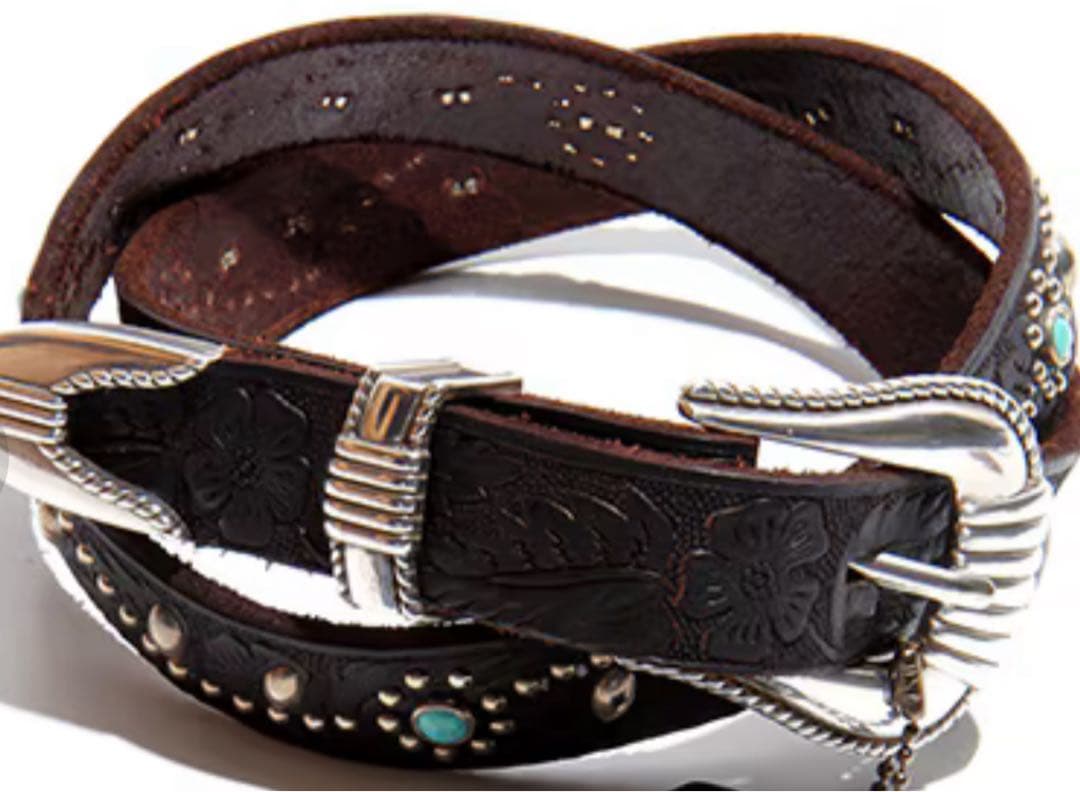 入手困難【15周年記念モデル】ターコイズ×スタッズ プンターレ型押しレザーベルト