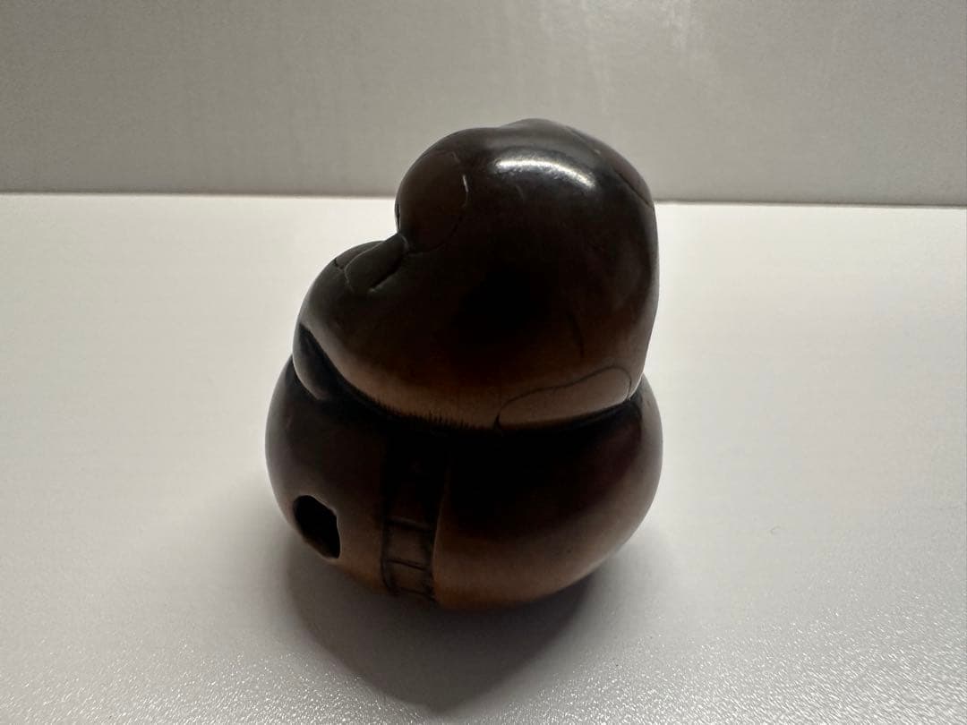 根付(netsuke) 犬の根付　玉山作　木製　江戸時代