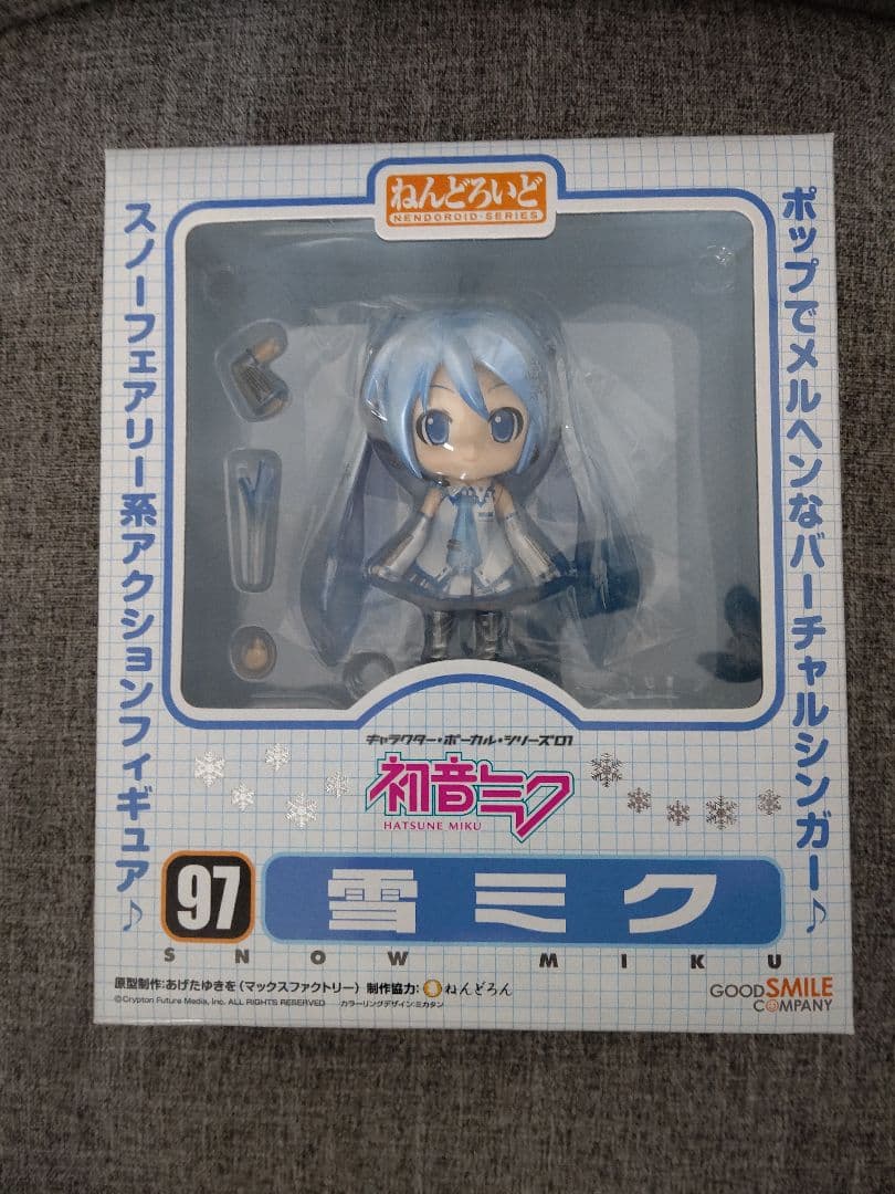 ねんどろいど 雪ミク 8点セット ねんどろいどどーる 雪ミク Yukiiro Pop Ver.｜グッドスマイル