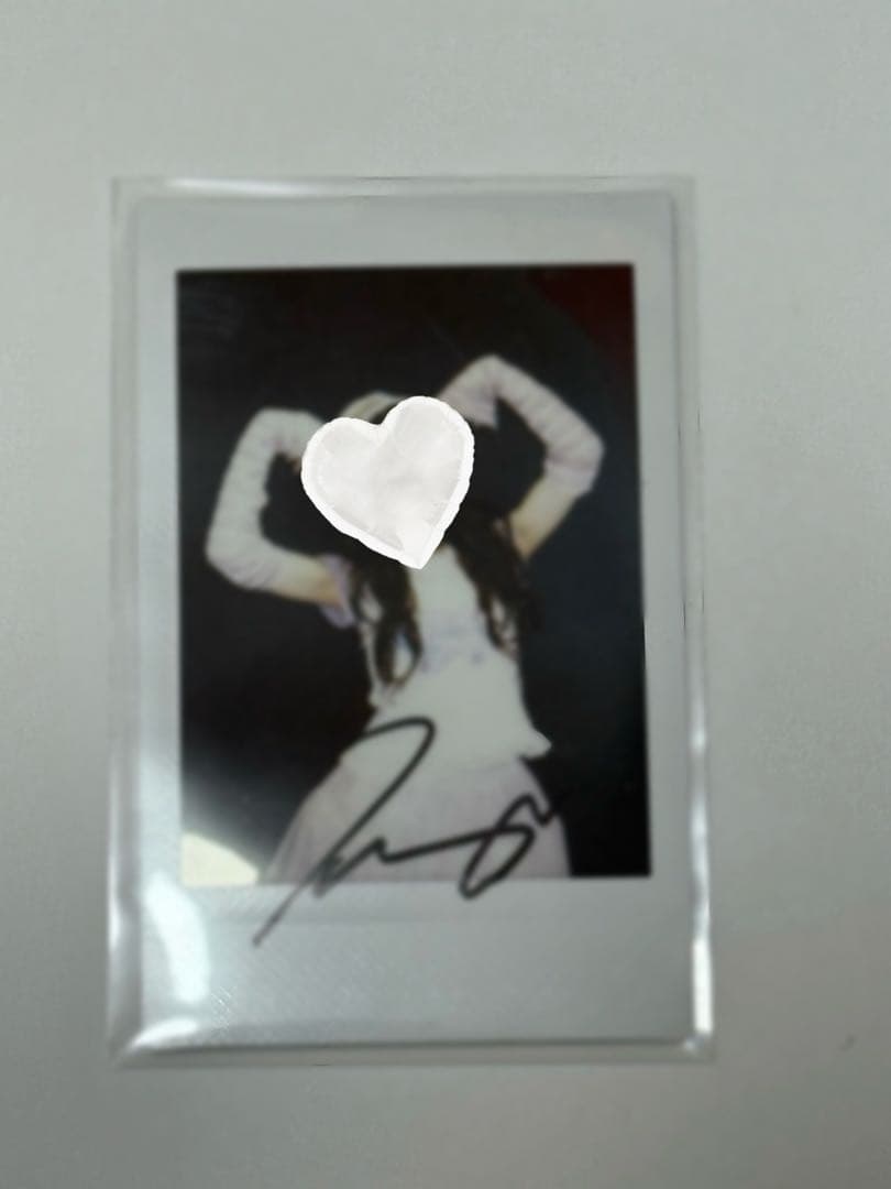 Kep1er シャオティン　直筆サイン入り　チェキ 2026年最新】Kep1er シャオティン サインの人気アイテム - メルカリ