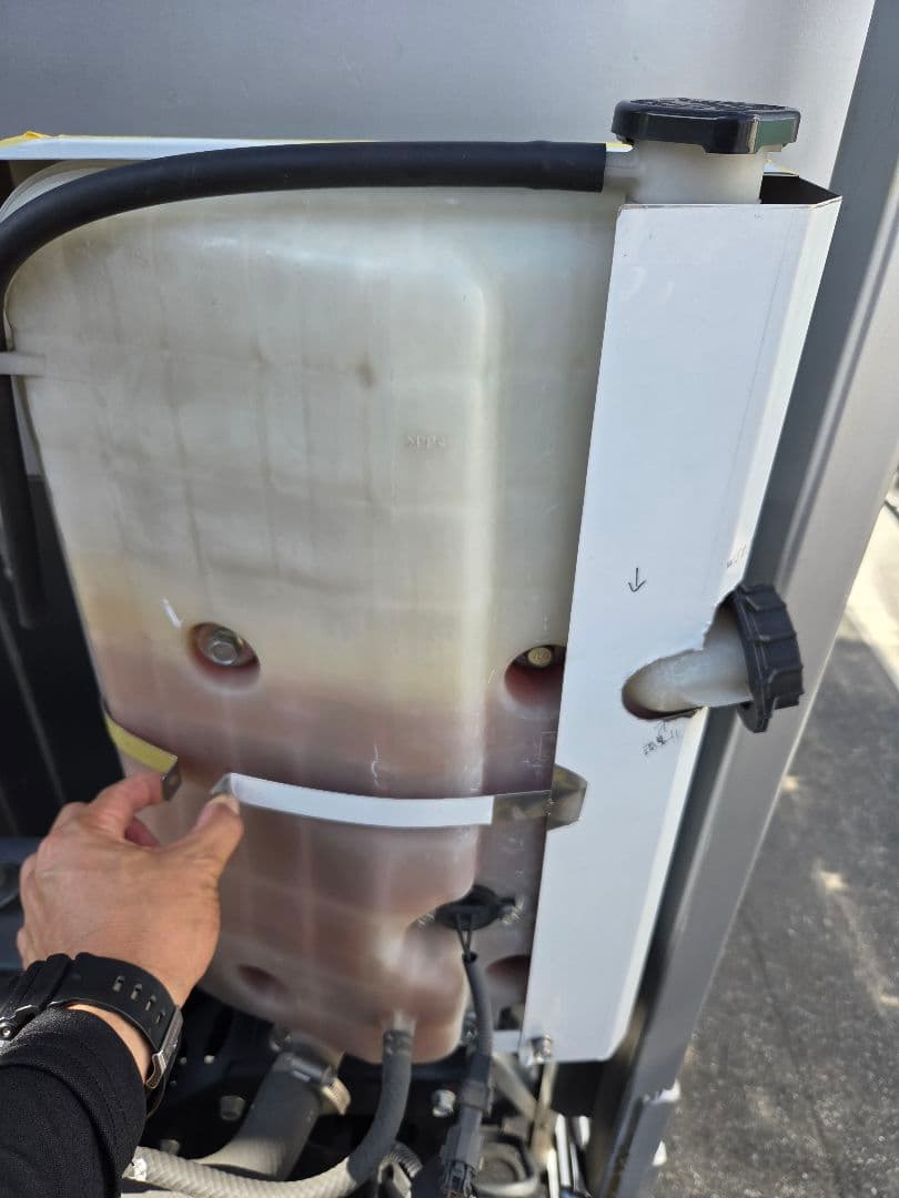 17スーパーグレート等 トレーラー ダンプ等 サブタンクカバー - メルカリ