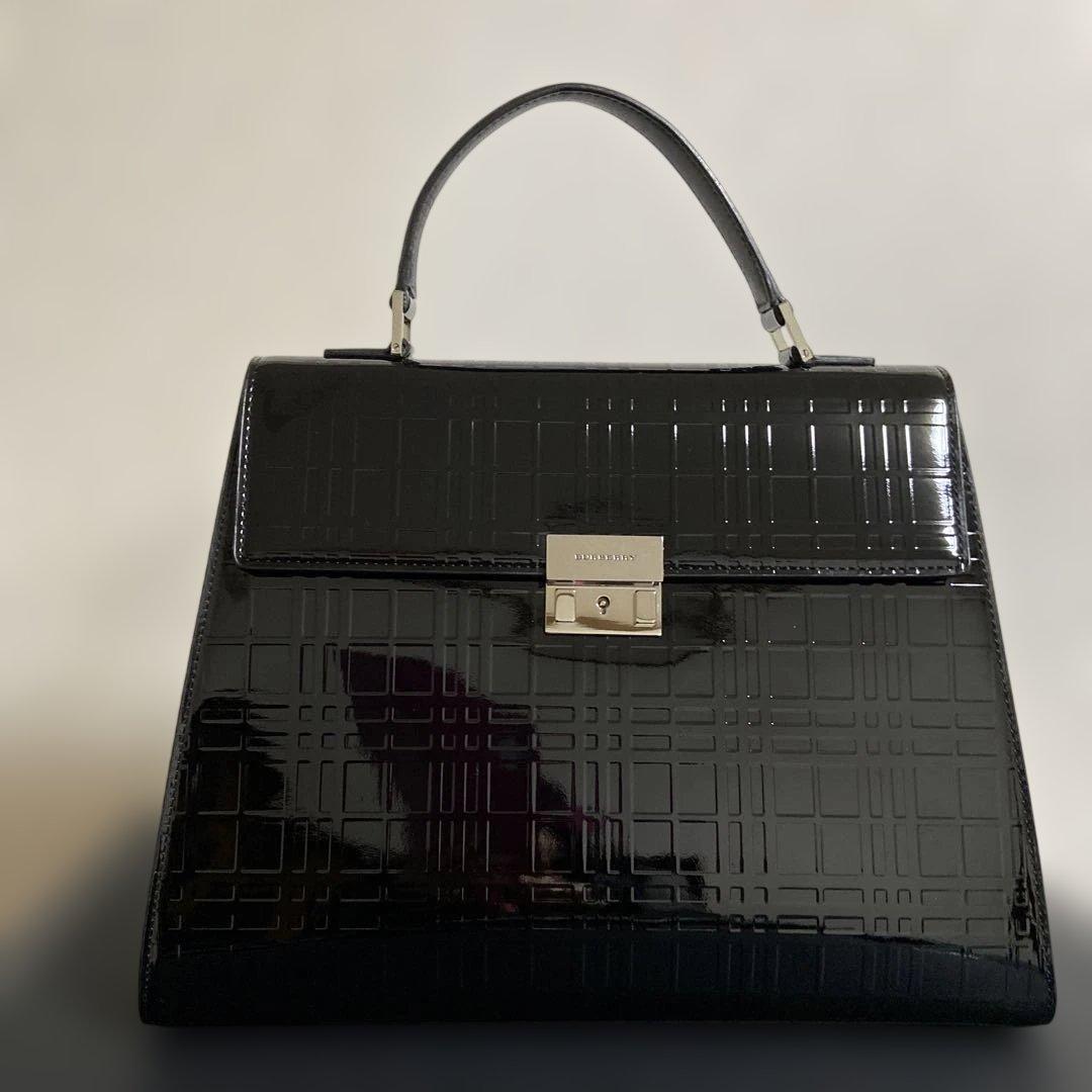 本日限定　新品　未使用品　バーバリー エナメル　黒　ハンドバッグ