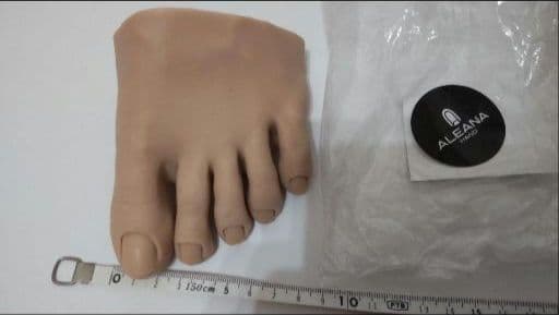 アリアナ　フット