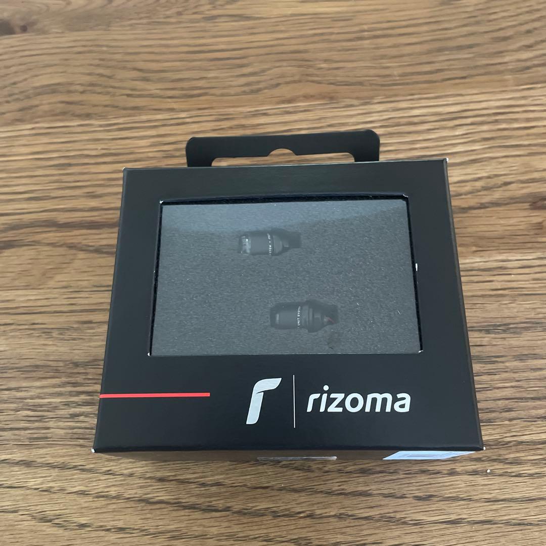 rizoma FR070BM 極小ウィンカーフロント　パニガーレv4