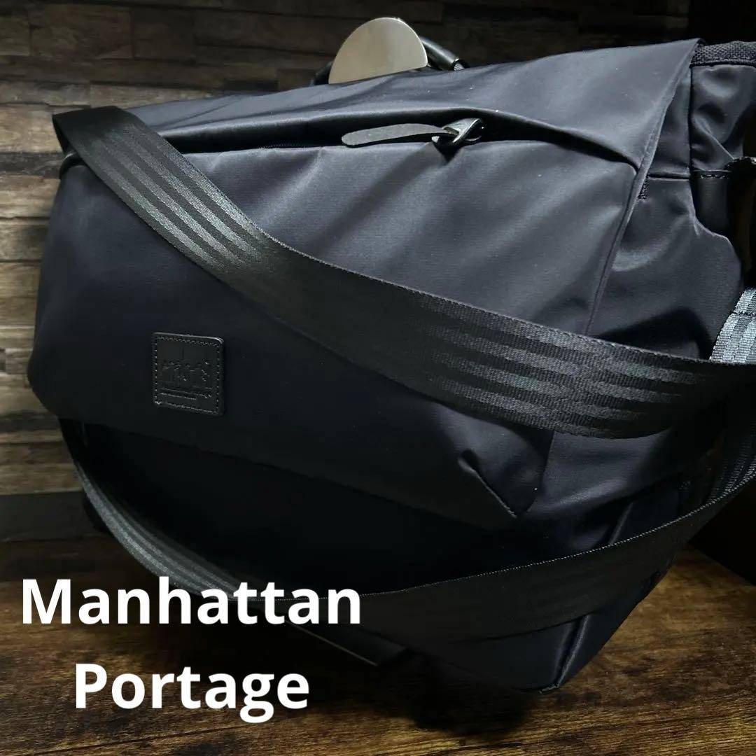 Manhattan Portageマンハッタンポーテージ ショルダーバッグ　美品 Manhattan Portage マンハッタンポーテージ 日本正規品 ショルダー