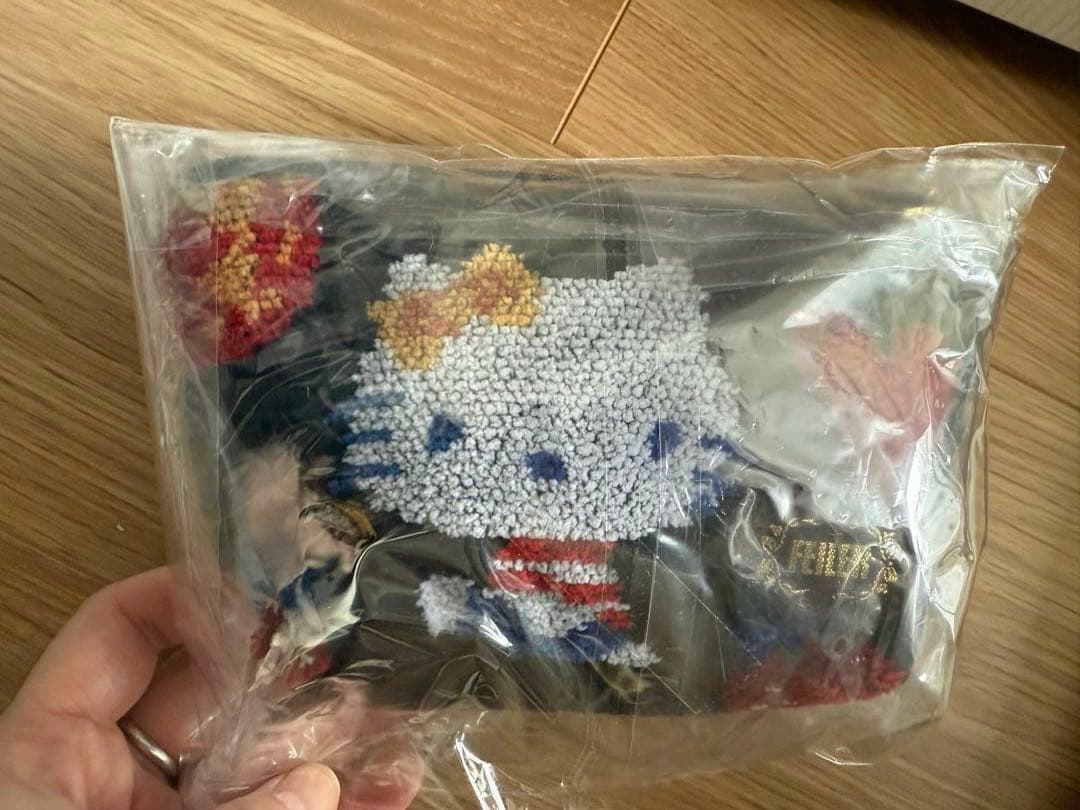 フェイラー 別注 DLICIEUX HELLO KITTYポーチ
