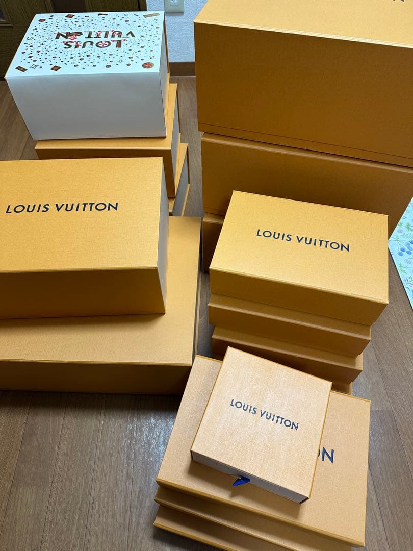 LOUIS VUITTON ショップ袋とギフトボックスセット LOUIS VUITTON ギフトボックスセット - メルカリ