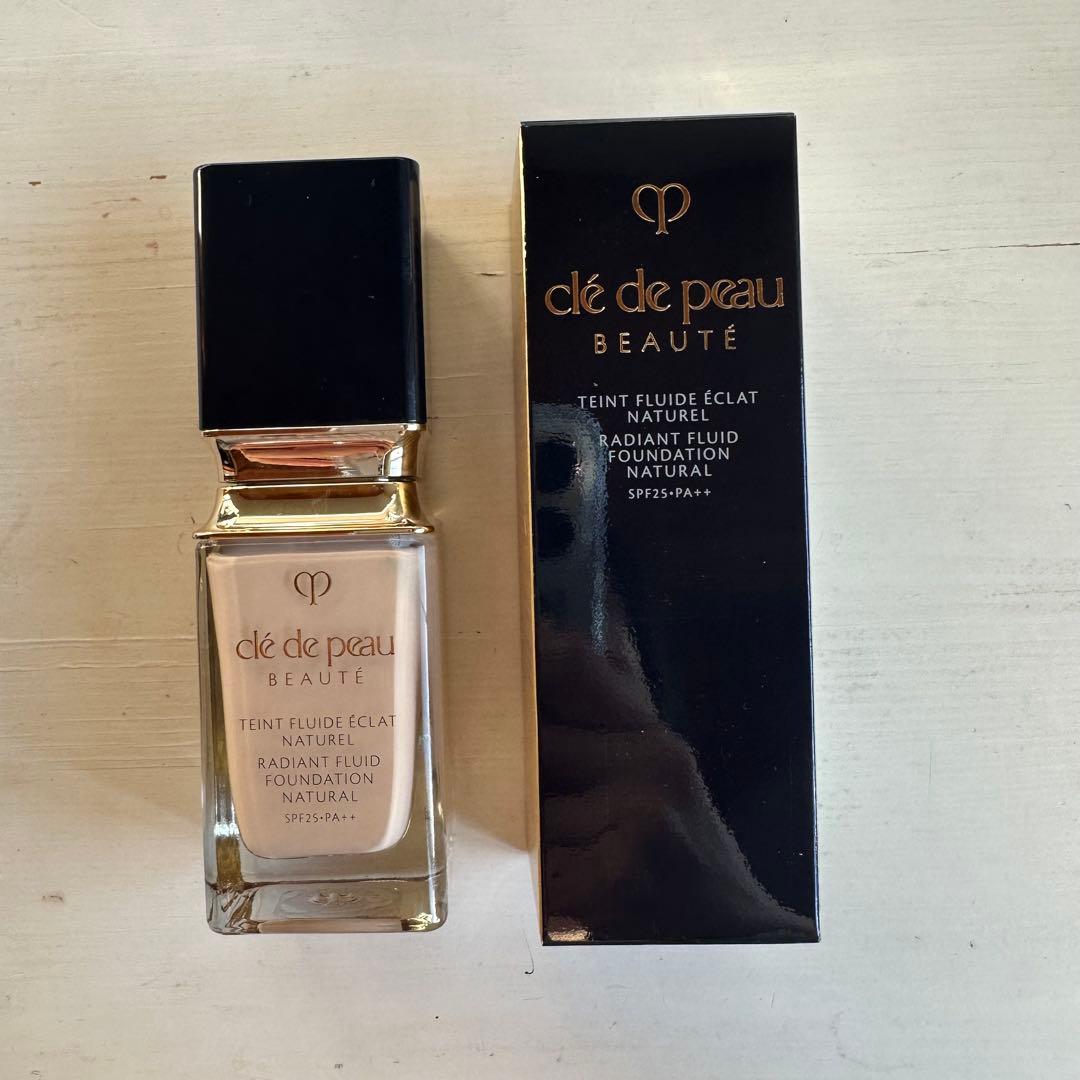 【一度使用】クレドポー ボーテ　タンフリュイドエクラ ナチュレル　オークル00