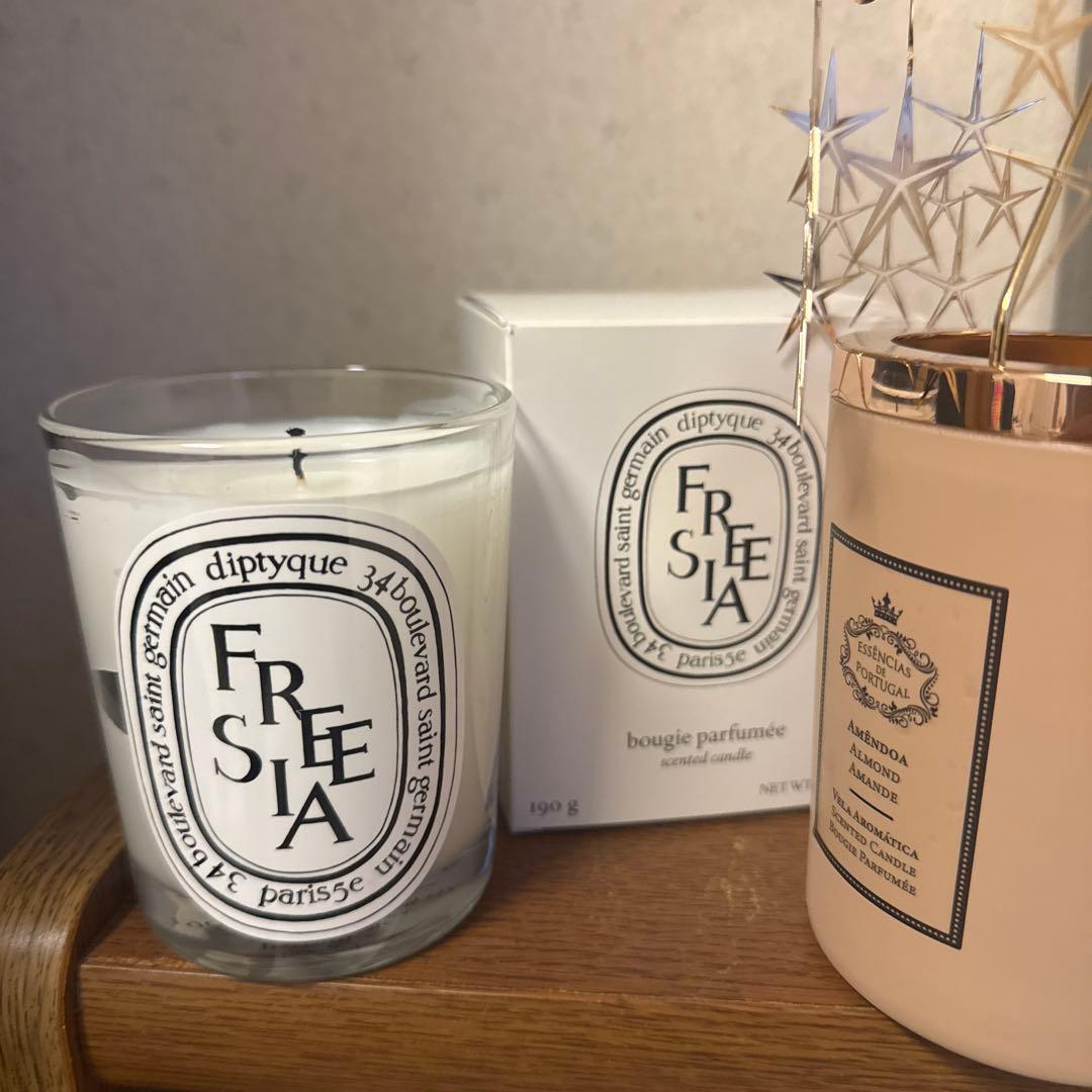 ディプティックdiptyqueキャンドル フリージア190g 新 デザイン