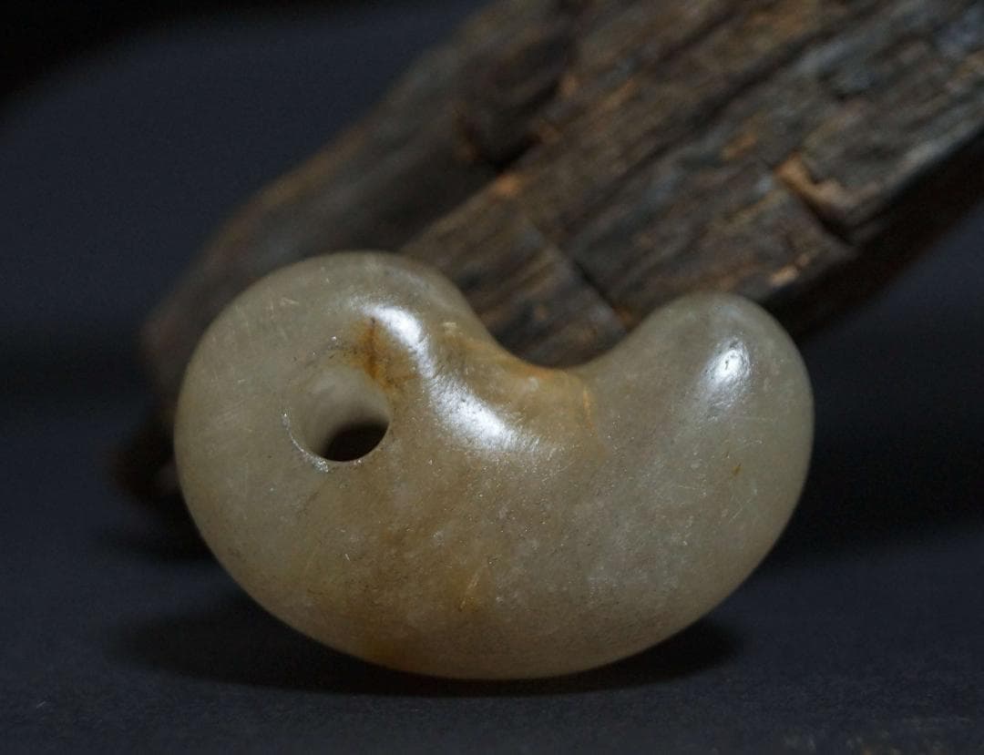 オールド天然水晶 古色大玉勾玉 根付 緒締玉 提げ物 装飾品 長さ3.2ｃｍ 2026年最新】Yahoo!オークション -緒締玉の中古品・新品・未使用品一覧