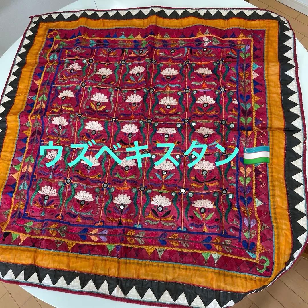ウズベキスタン　刺繍テーブルクロス 約92cm x 92cm ウズベキスタン 刺繍テーブルクロス 約92cm x 92cm ウズベキスタン
