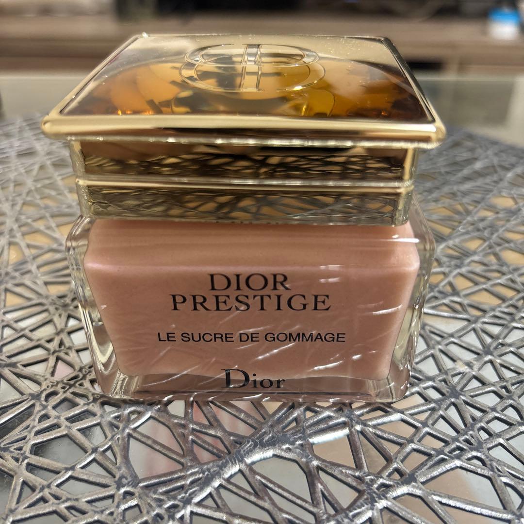 洗顔料 Dior Prestige Le Sucre de Gommage