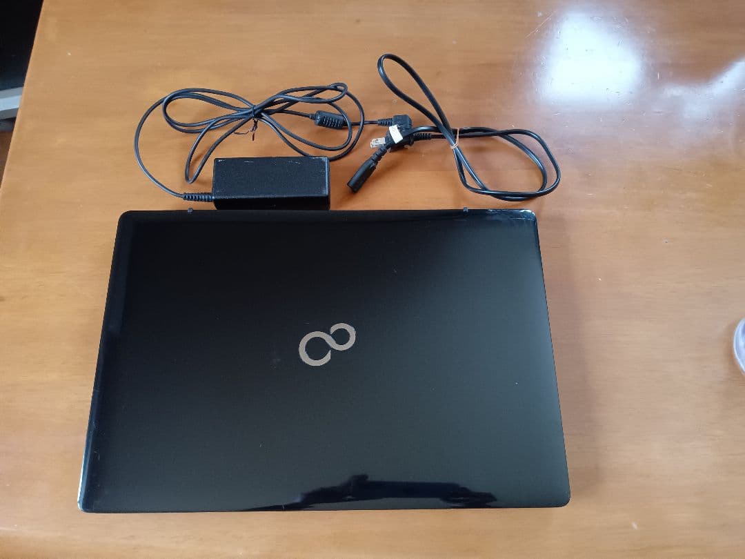 富士通 ノートパソコン LIFEBOOK AH53/ｘ【ジャンク】