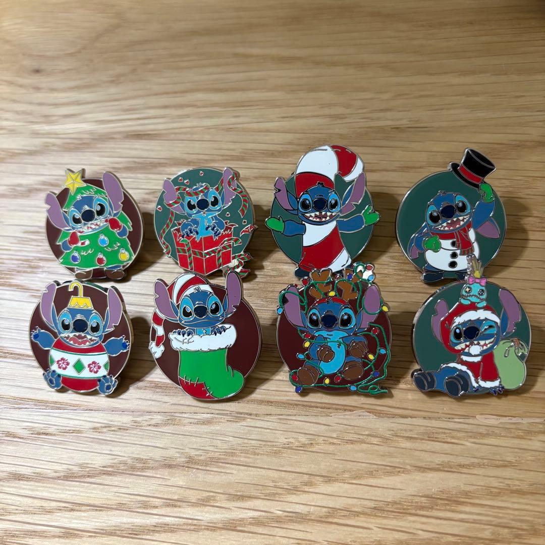 スティッチ クリスマスピンバッジ 8個セット　コンプリート　ディズニーストア 公式】ディズニーストア.jp | ピンバッジ スティッチ・エンカウンター