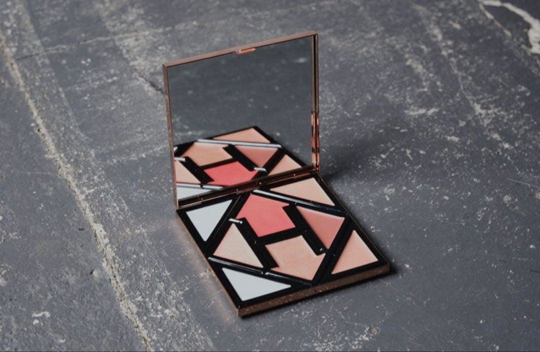 値下げ可能　引きずり込まれる運命のアイシャドウ　silver Amazon.co.jp: ZVEV偏光アイシャドウ グリッター アイシャドウ ジェル