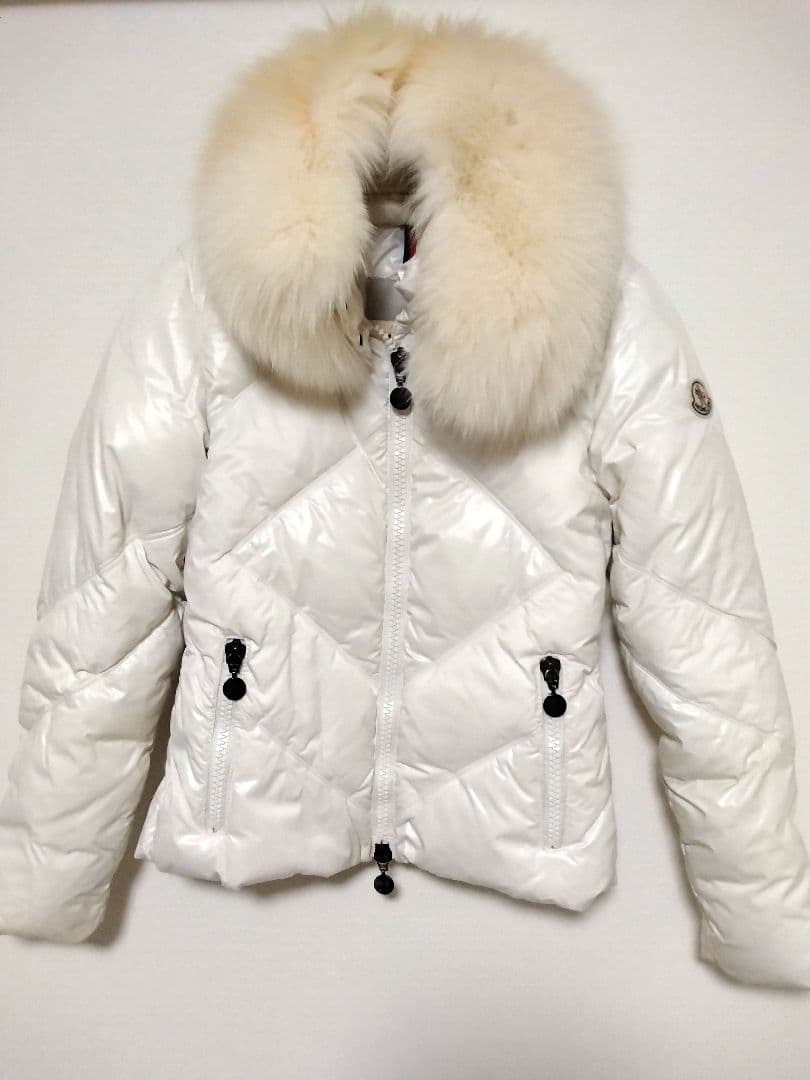 美品 モンクレール ホワイト　ダウンジャケット サイズ0