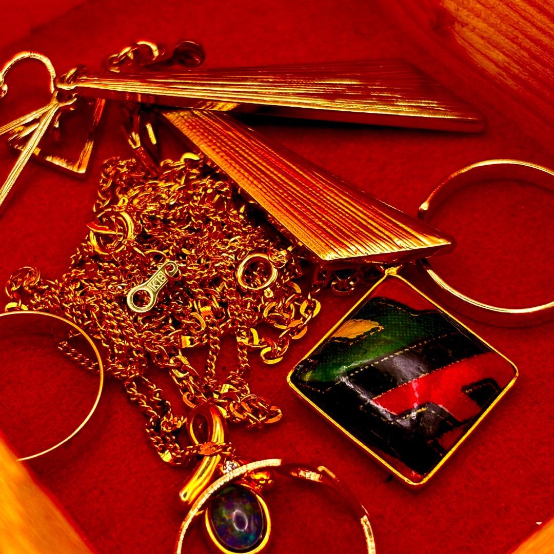 遺品生前整理⭐︎アクセサリーまとめ - メルカリ