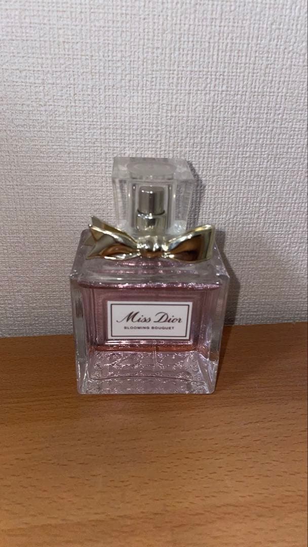 Miss Dior 香水 ブルーミングブーケ✨とボディークリームのセットです！！