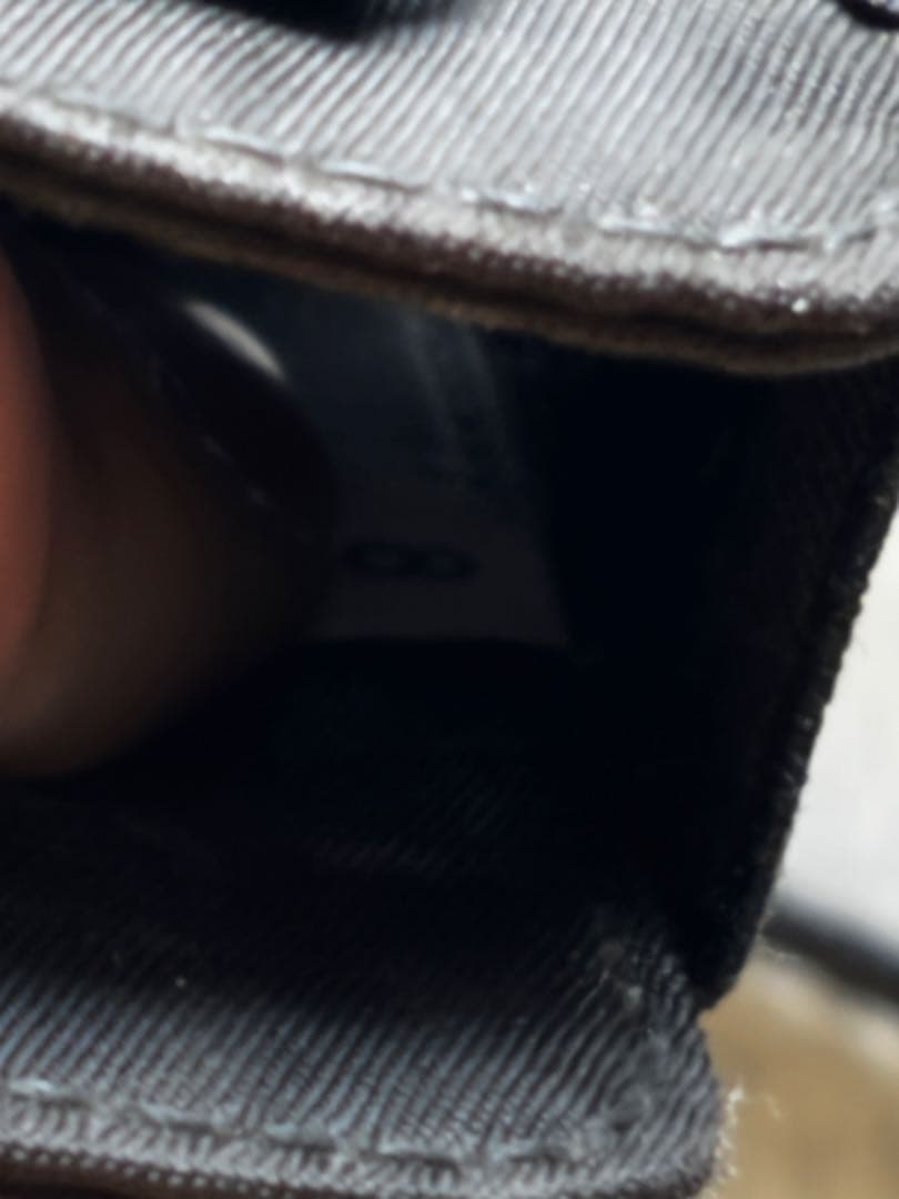 正規品】プラダ PRADAナイロン iQOSAirPodsケース 三角ロゴ 黒 - メルカリ