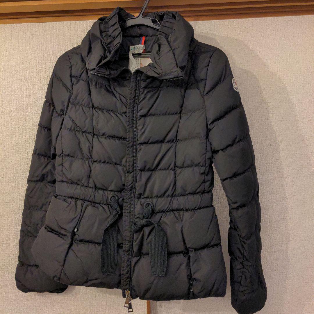 MONCLER ブラック ダウンジャケット ウエスト調整リボン付き