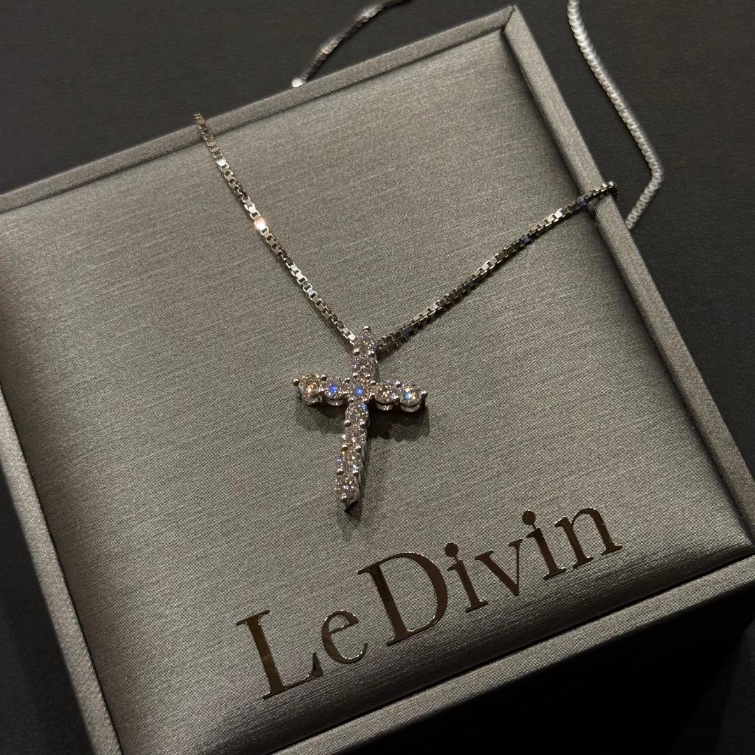 新年SALE1点限定価格 Sサイズ モアサナイト1.1ct クロスネックレス