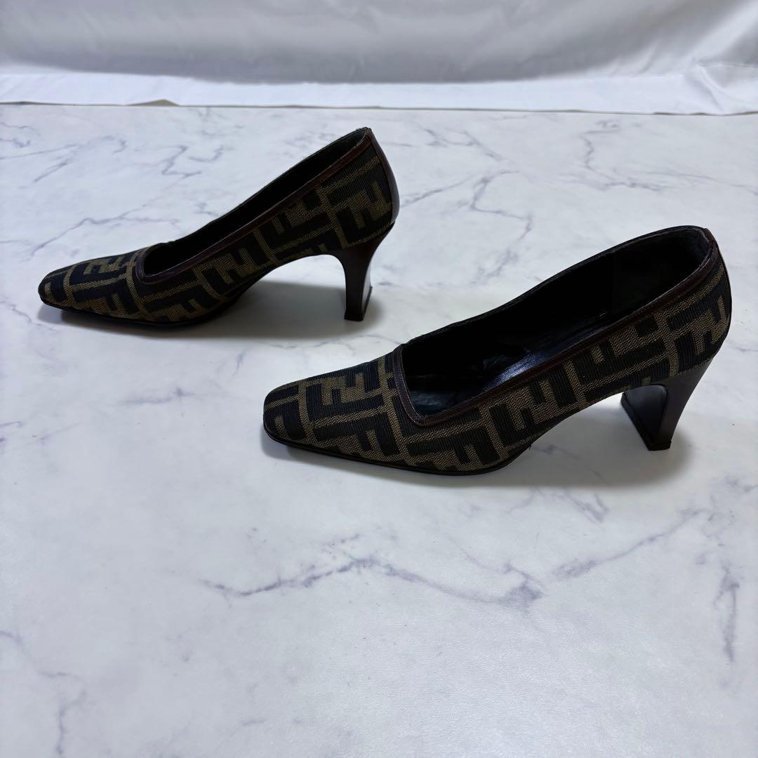 美品 FENDI フェンディ ズッカ柄 パンプス 36 23cm 茶 黒 FF - メルカリ