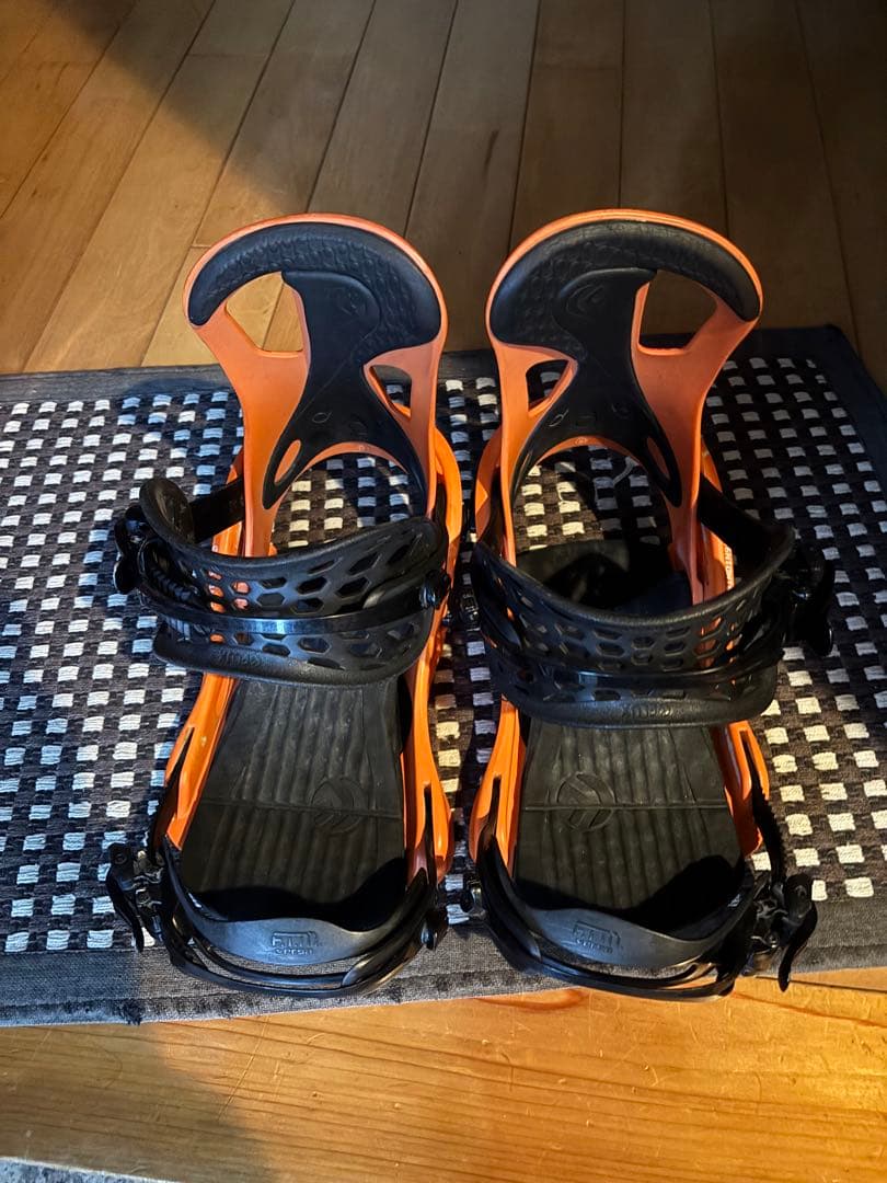 FLUX TT スノーボードビンディング オレンジ/ブラック - メルカリ