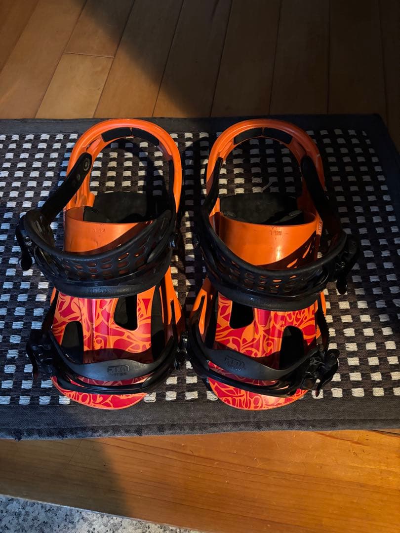 FLUX TT スノーボードビンディング オレンジ/ブラック - メルカリ