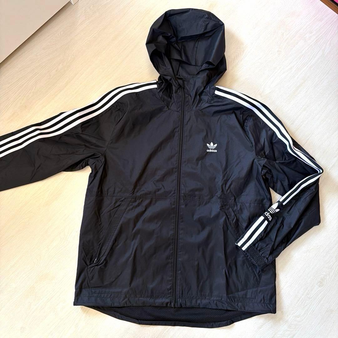 adidas フード付きナイロンジャケット ブラック - メルカリ