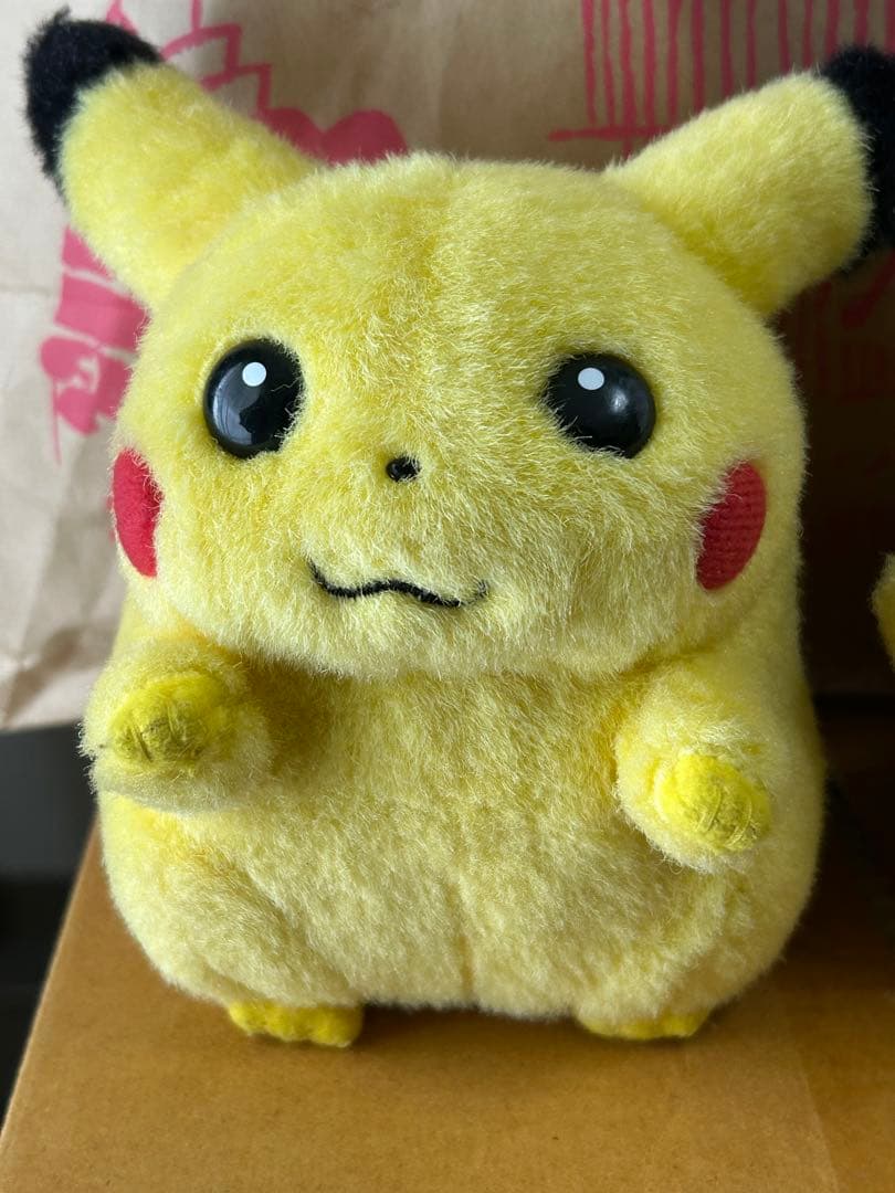 TOMY ピカチュウぬいぐるみ　ポケモン　初代　平成レトロ 初期TOMY製 ピカチュウ ぬいぐるみ ポケモン ポケットモンスター 希少
