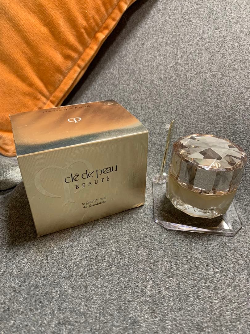 美品　クレドポーボーテ　ルフォンドゥタン　ベージュオークル20