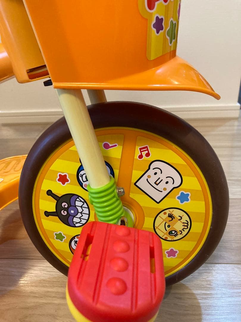 美品】おでかけ三輪車 わくわくアンパンマンごうピースII オレンジ