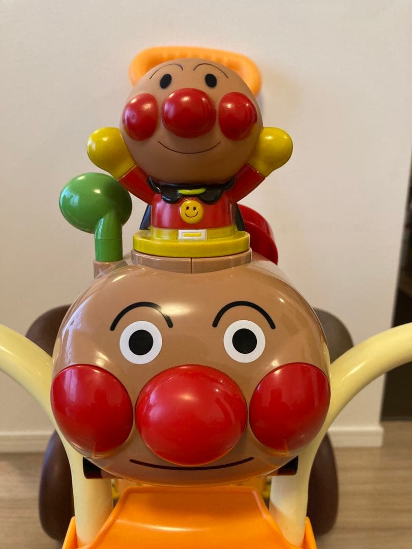 美品】おでかけ三輪車 わくわくアンパンマンごうピースII オレンジ