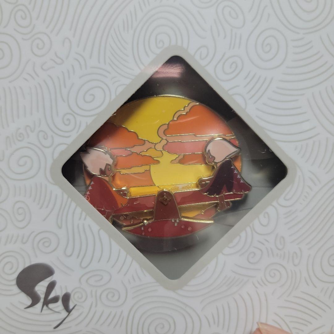 sky 星を紡ぐ子どもたち ピンバッジ 愛しみのシーソー - メルカリ