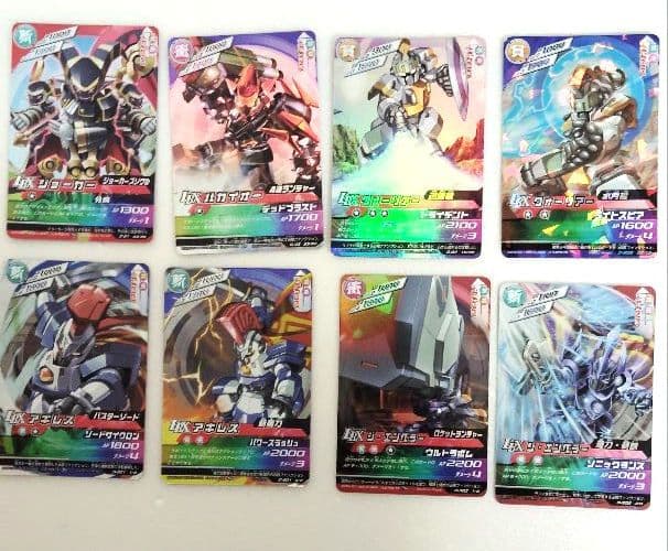 ダンボール戦機 LBX まとめ売り112枚（SR×7種 P×12種）おまけ付 - メルカリ