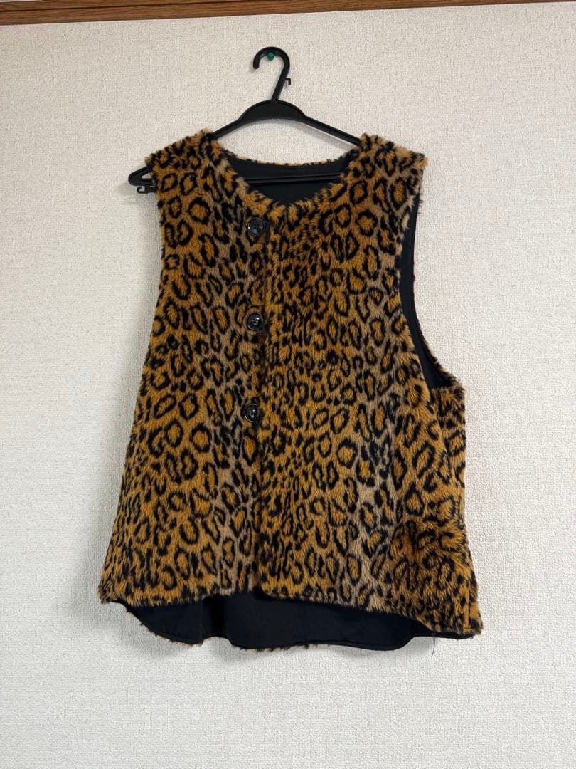 ヒョウ柄ファー風ベスト