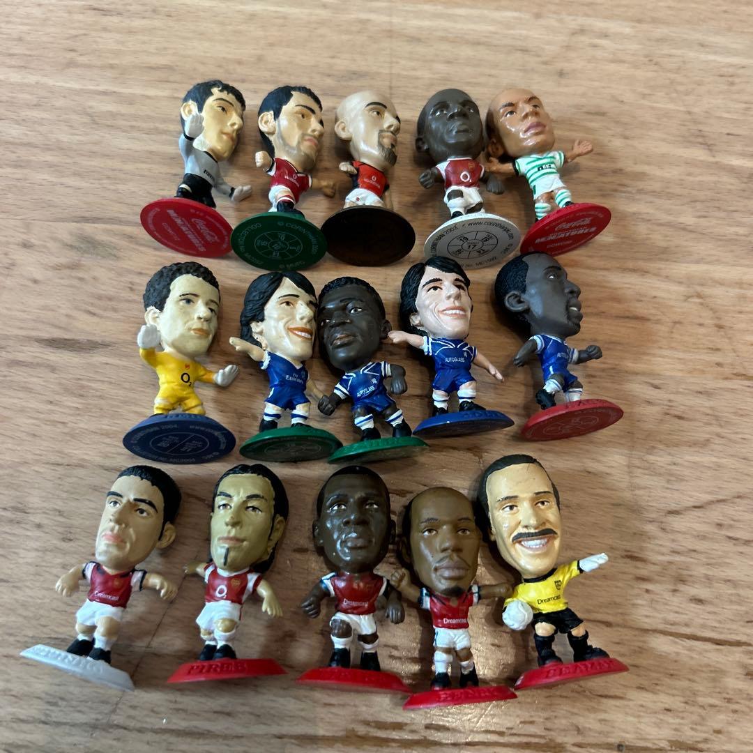 サッカー選手フィギュア 15体セット コカ・コーラ - メルカリ