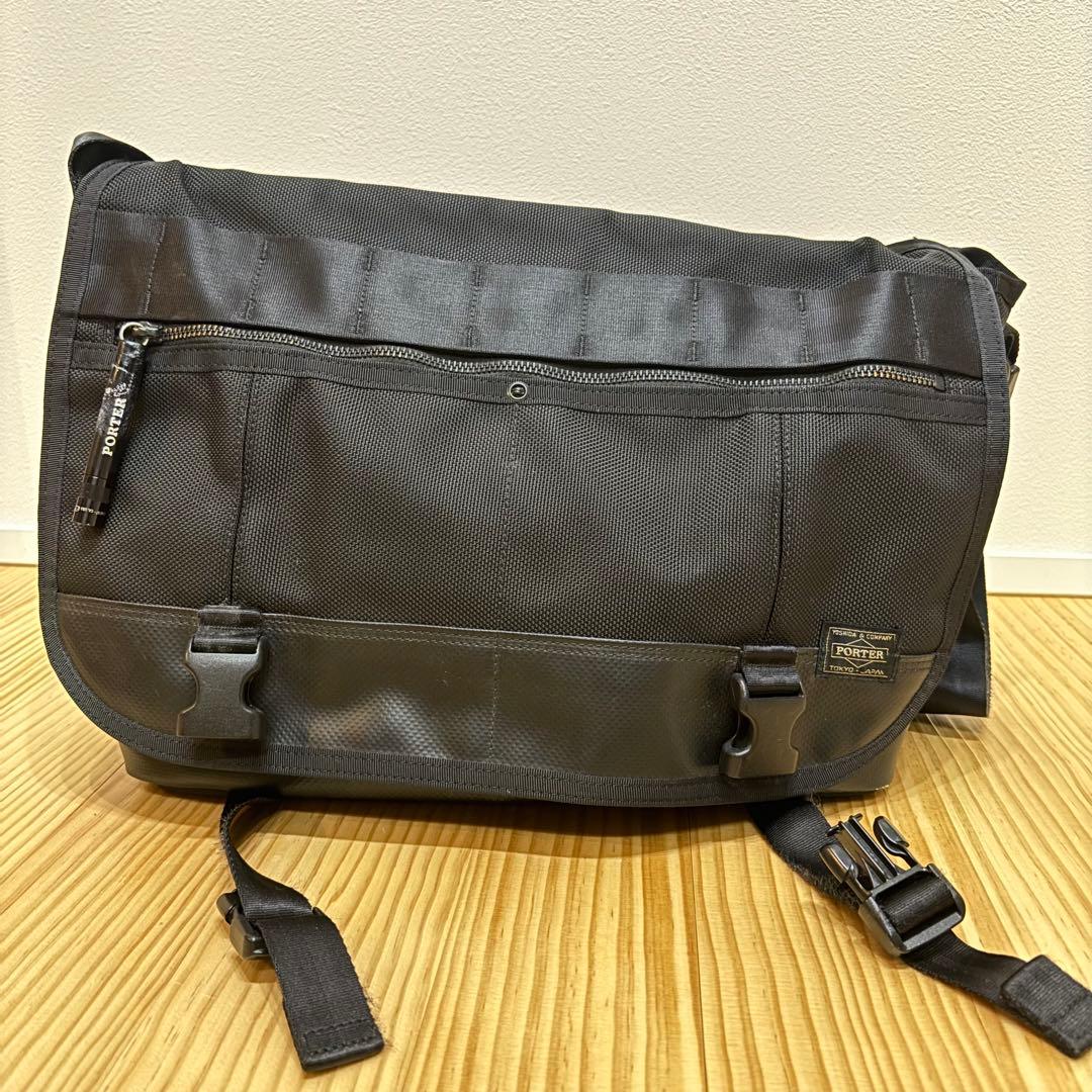 PORTER メッセンジャーバッグ ブラック 吉田カバン HEAT HEAT（PORTER） ポーター ヒート メッセンジャーバッグ(S) 703-07968