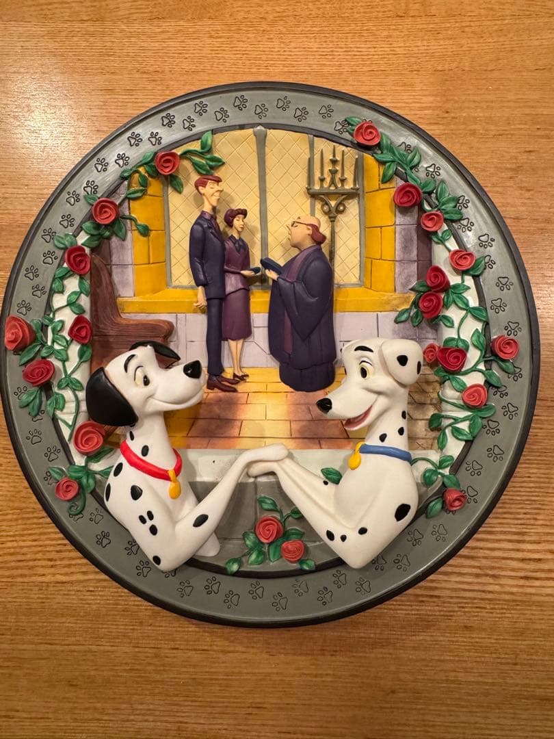 101匹わんちゃん 15000枚限定　レリーフプレート 101匹わんちゃん レリーフプレート 限定15000枚 Disney - メルカリ