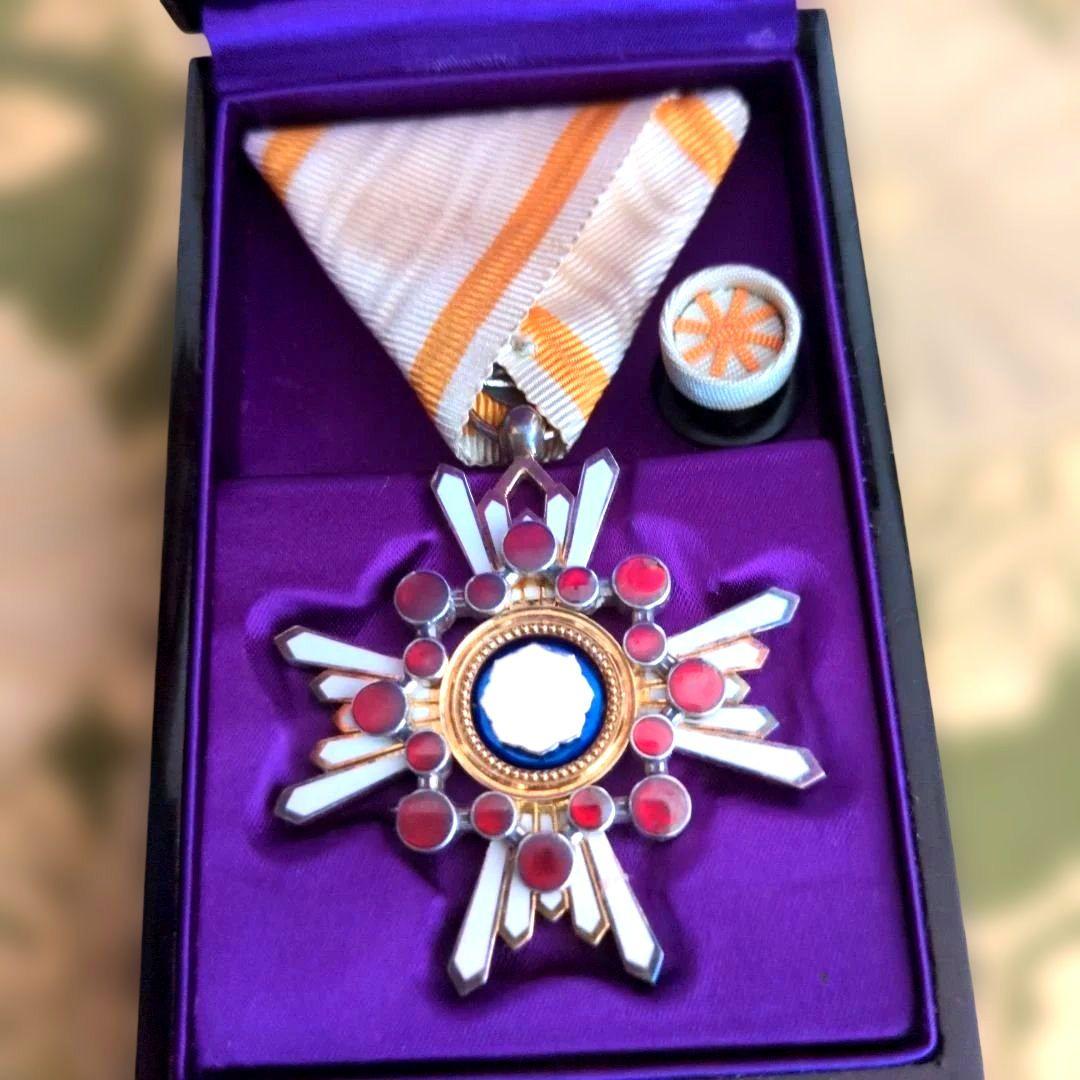 【最終価格・美品】勲五等 瑞宝章 塗共箱・略綬付き