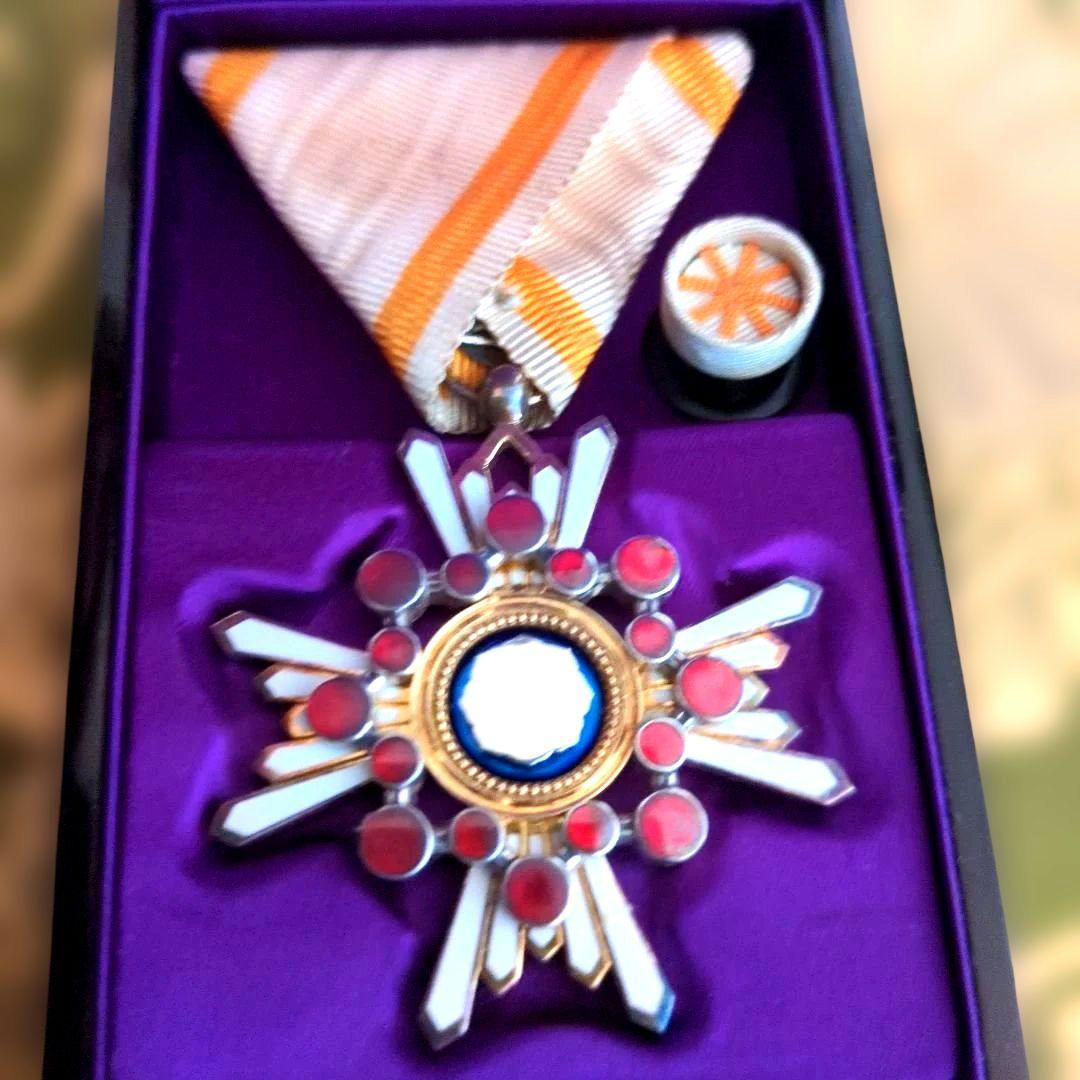 【最終価格・美品】勲五等 瑞宝章 塗共箱・略綬付き