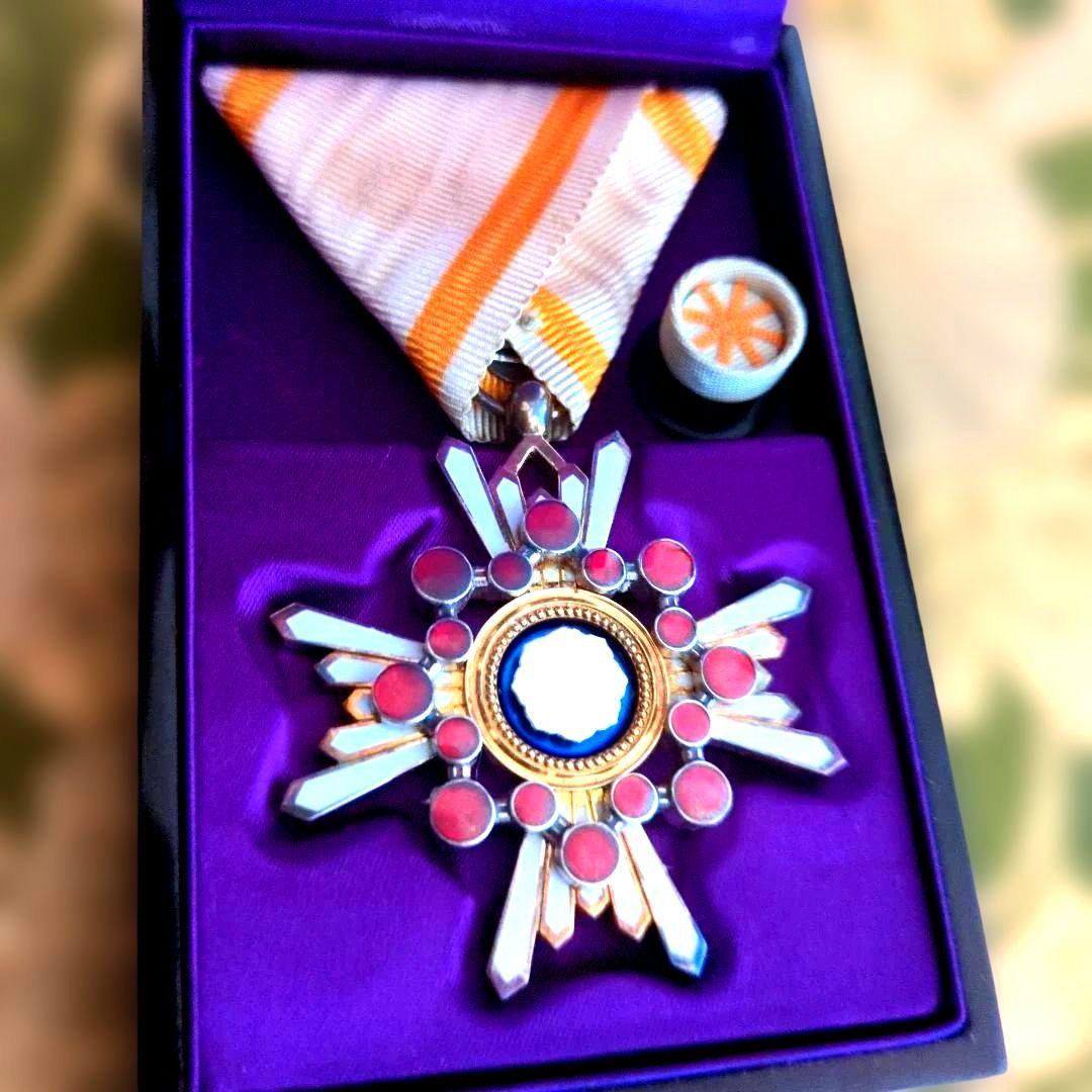 【最終価格・美品】勲五等 瑞宝章 塗共箱・略綬付き