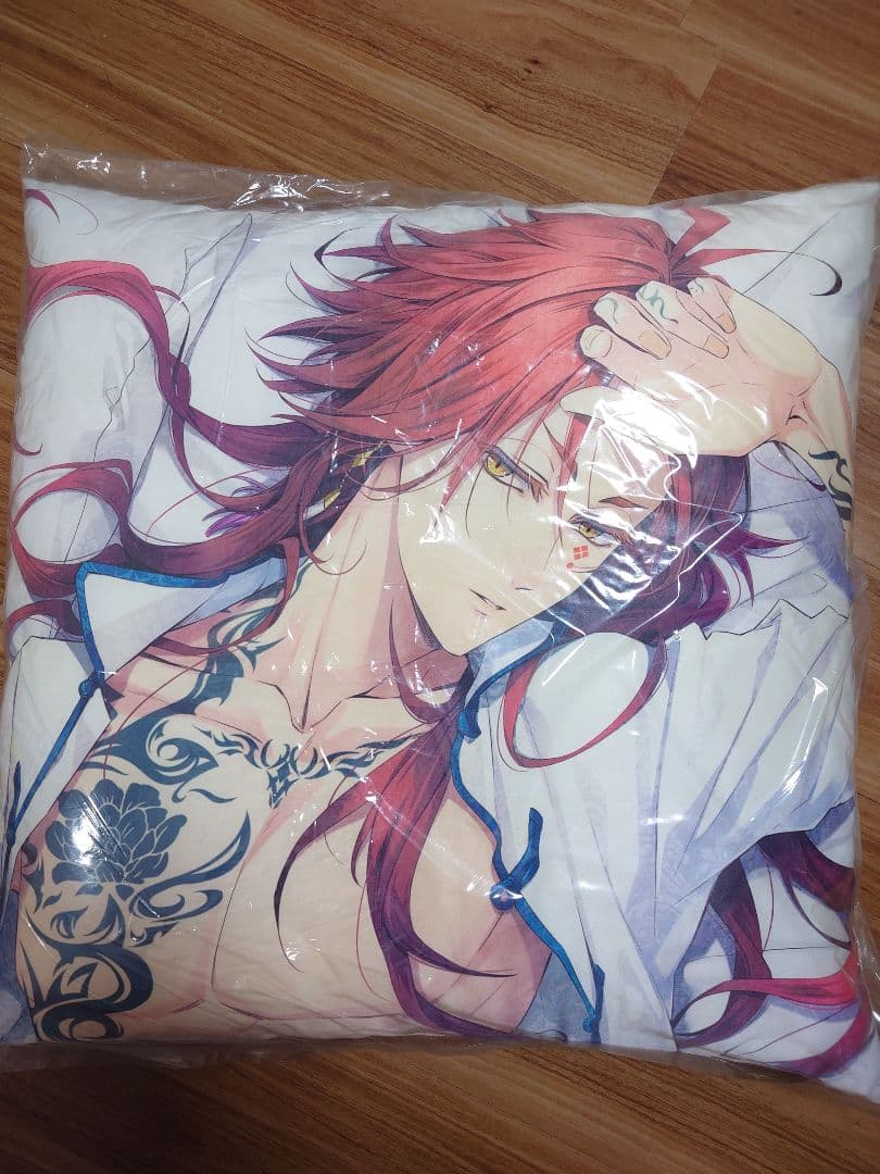 ピオフィオーレの晩鐘　楊 クッション、缶バッチなど