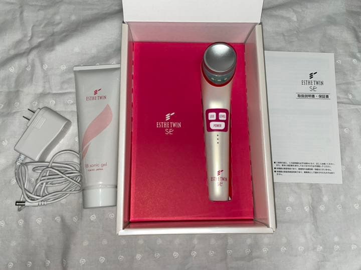 ESTHE TWIN SE   エステツインSE　美顔器　　値下げ中!!!!