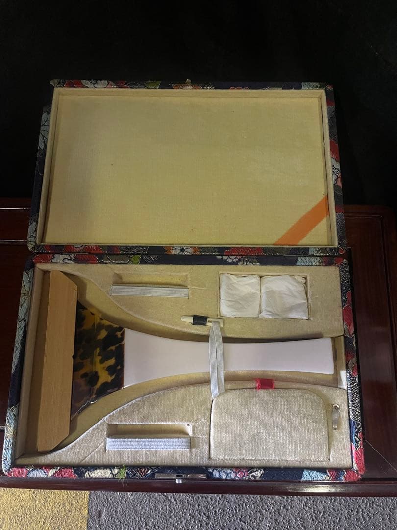 鼈甲　三味線 鼈甲バチ 一枚甲 べっこう　津軽三味線