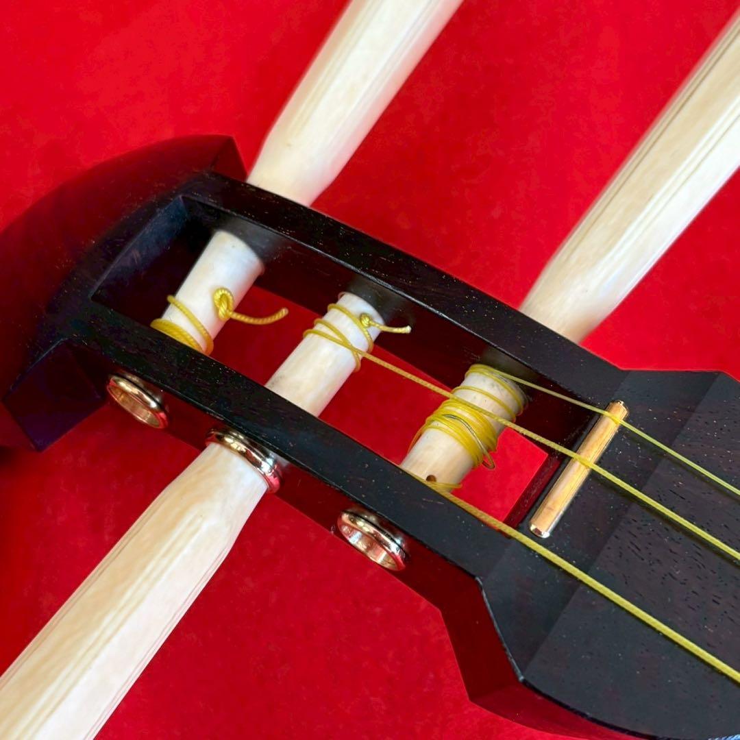 中棹 長唄三味線 紅木 金細 三つ折り 子持ち綾杉胴 犬皮 両面 ハード